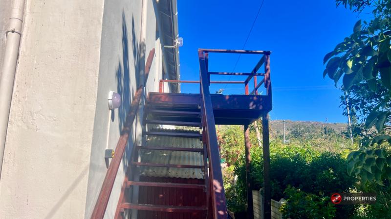 5 Bedroom Property for Sale in Bredasdorp Western Cape